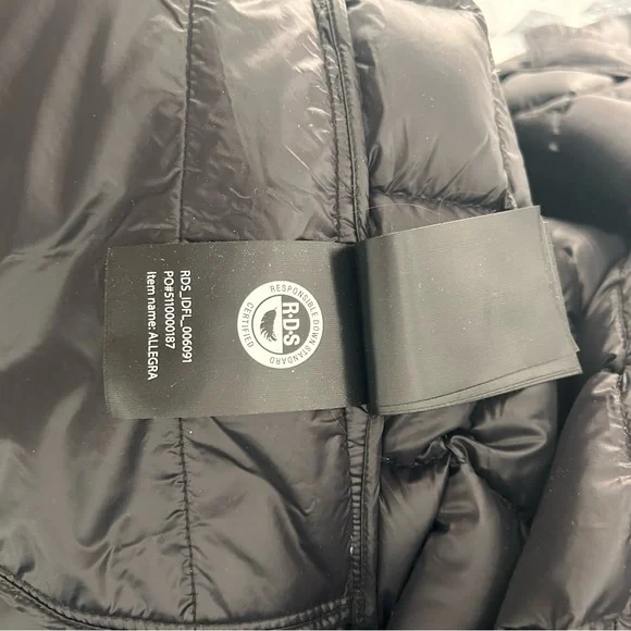 Mackage Allegra knee length Black Quilted Women's Coat - Picture 7 of 10